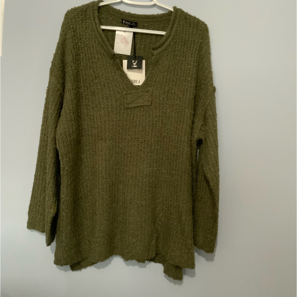 NWT 2xl army green sweater